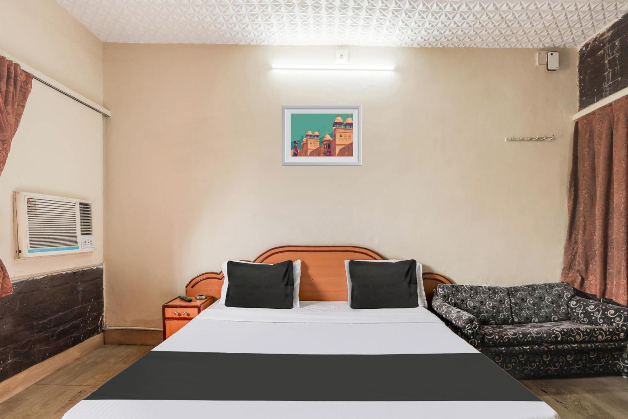 Hotel O Ellis أحمد أباد المظهر الخارجي الصورة