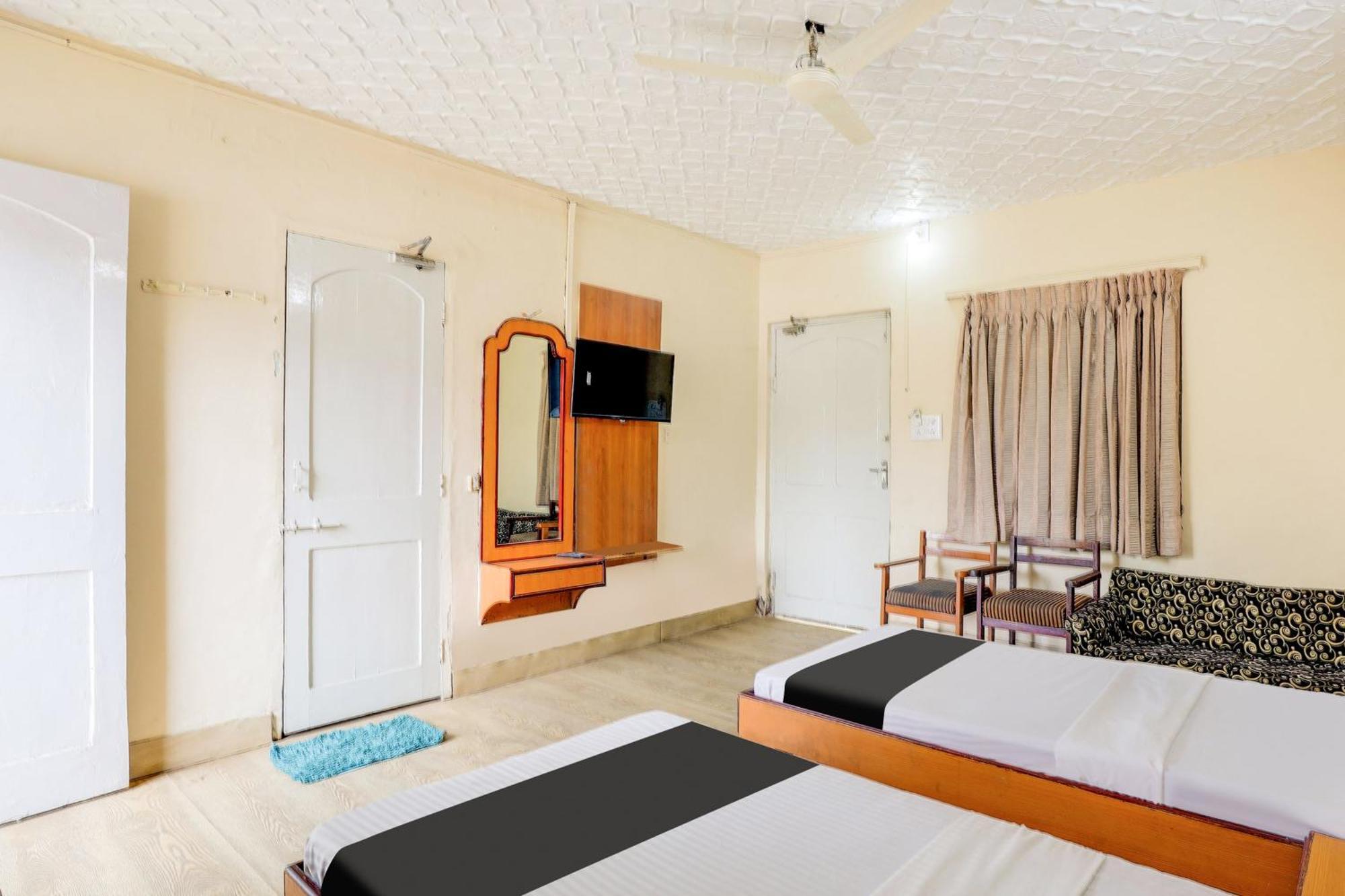 Hotel O Ellis أحمد أباد المظهر الخارجي الصورة