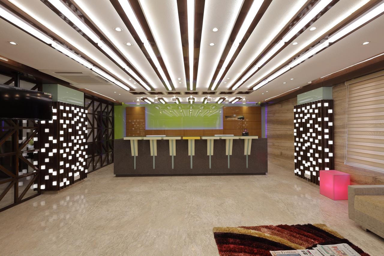Hotel O Ellis أحمد أباد المظهر الخارجي الصورة