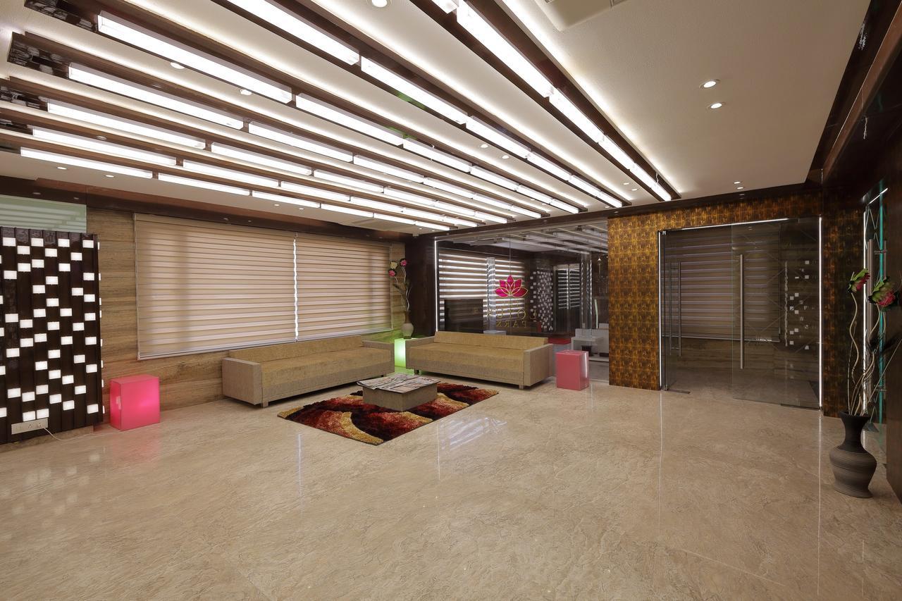Hotel O Ellis أحمد أباد المظهر الخارجي الصورة